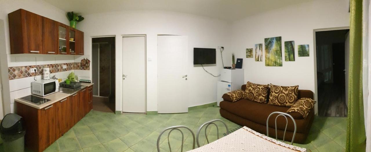 Grevia Apartmanok Poroszló 部屋 写真